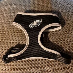 Pets Eagles Harness Size Medium Black and Green